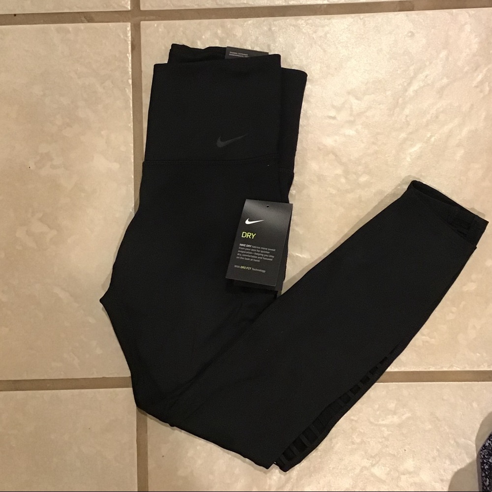 Black leggings